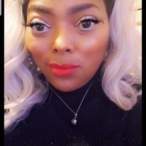 Meet your Posher, Rhonda